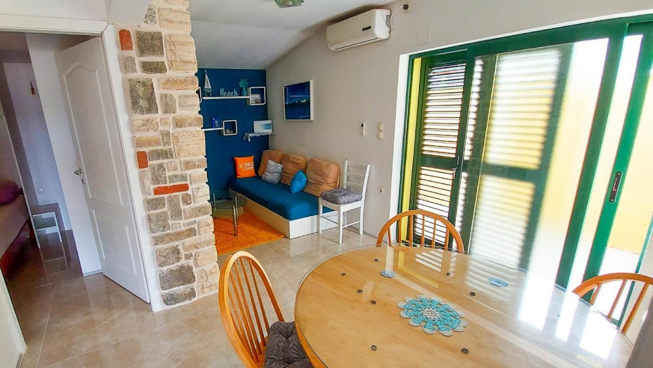 Holiday Home - Beach House 'Amarella' 투라니 외부 사진